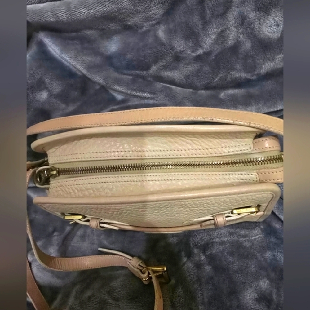 Dooney & Bourke Vintage Cream Leather Shoulder Bag with Buckle Rare - Picture 10 of 12